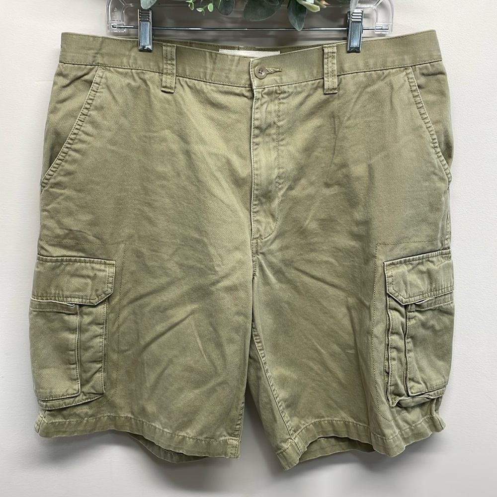 Perry Ellis Cottons Cargo Shorts 38
